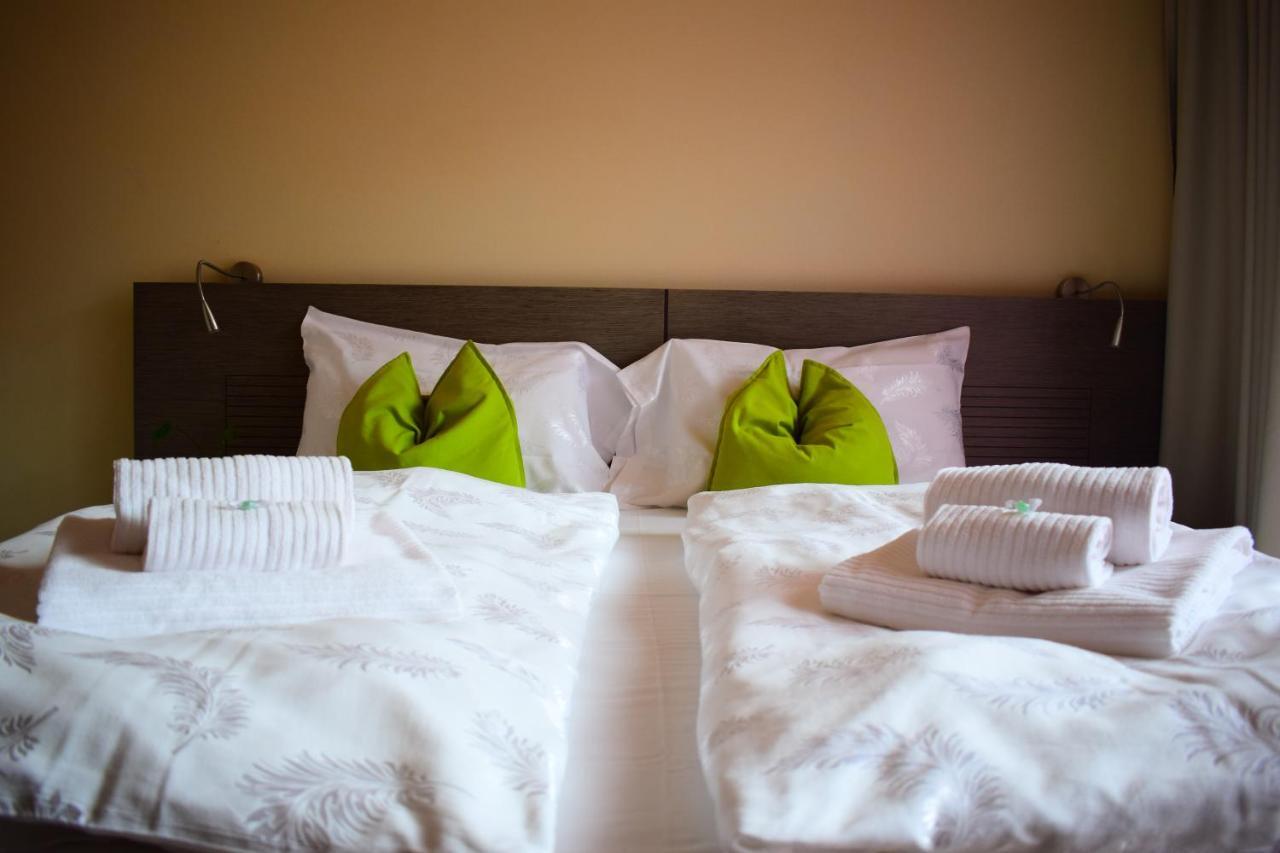 Hotel Kube فولاريا المظهر الخارجي الصورة