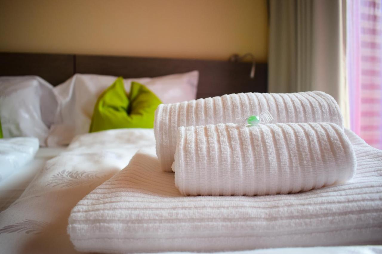 Hotel Kube فولاريا المظهر الخارجي الصورة